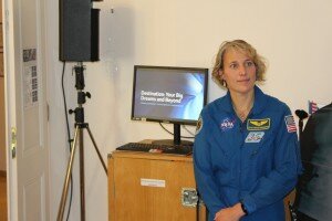 Setkání českých studentů s americkou astronautkou Dorothy Metcalf-Lindenburgerovou